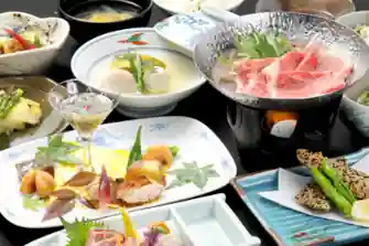 博多サンライトホテル檜乃扇の宴会料理（一例）