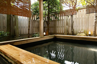 ホテル北陸古賀乃井の露天風呂