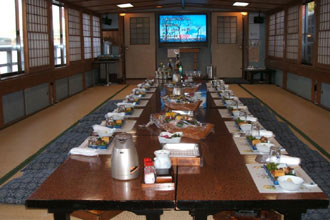 桜木町乗船横浜屋形船コンパニオン宴会の屋形船のお料理