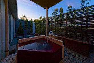 〜湯けむりとワインの宿〜 富士野屋の露天風呂付き客室のお風呂