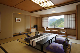 鳴子観光ホテルの客室の一例